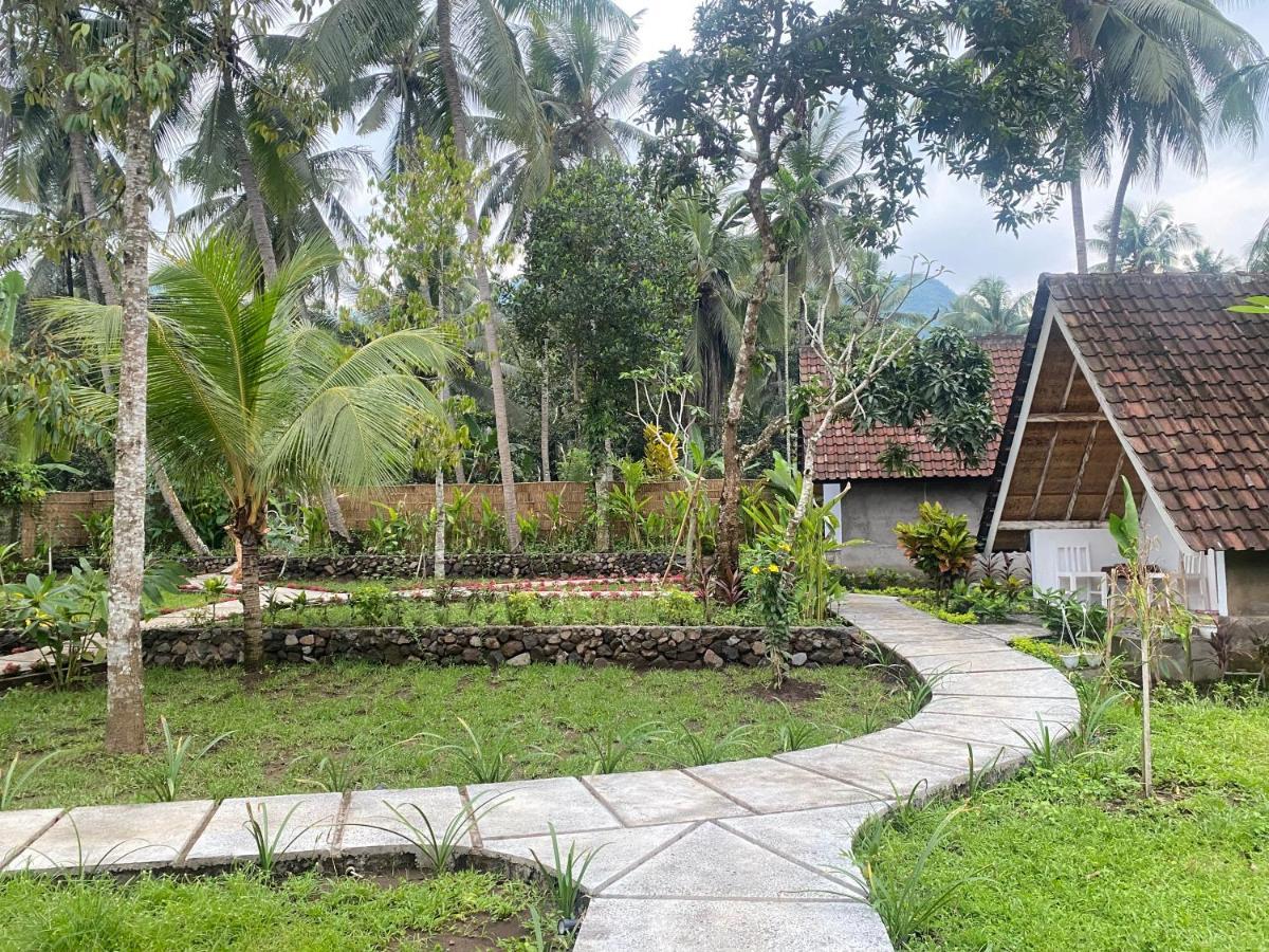 Pranajaya Loka Hotel Tejakula Exterior photo